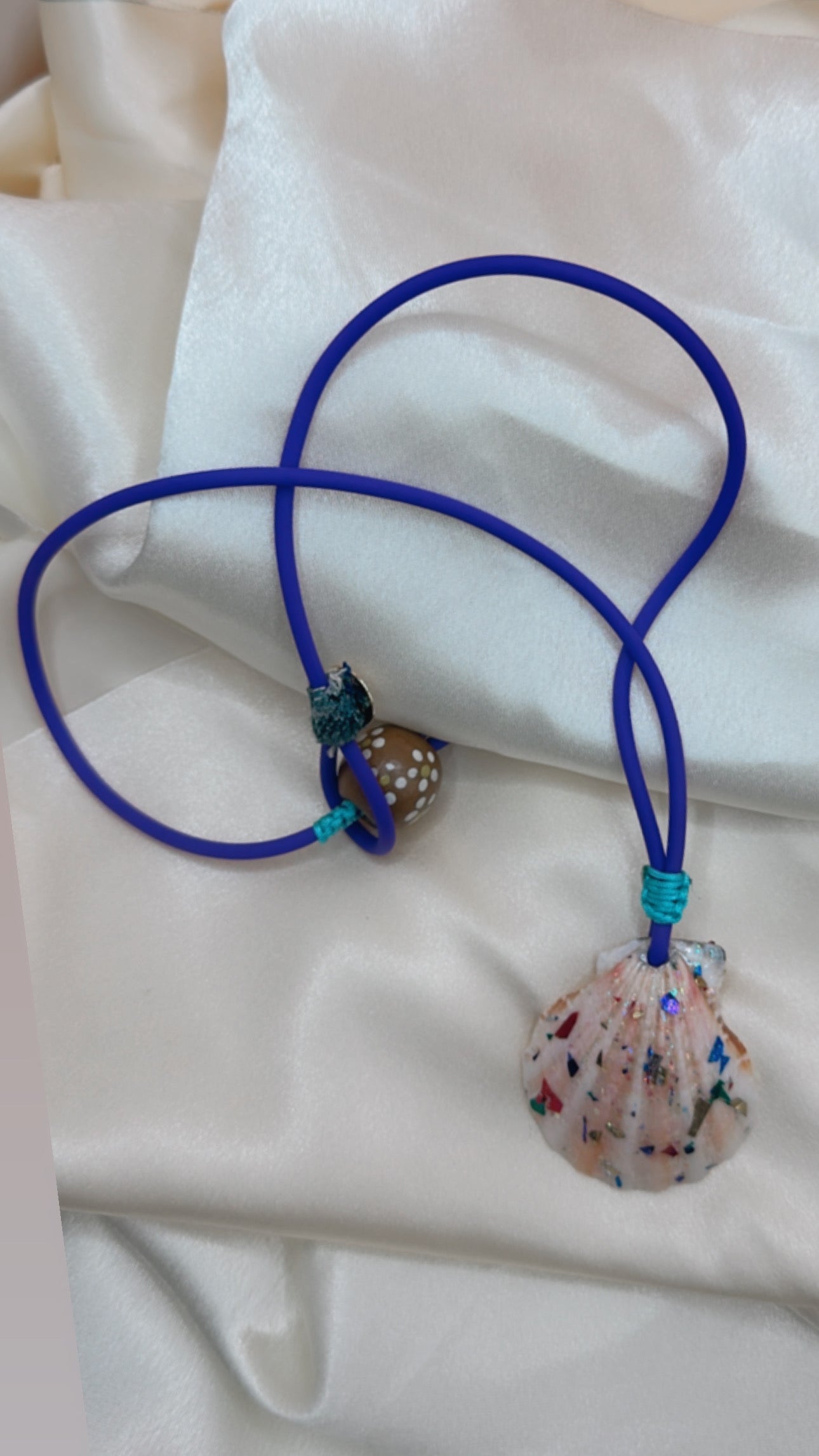 Hand made necklace - sea shell and cord