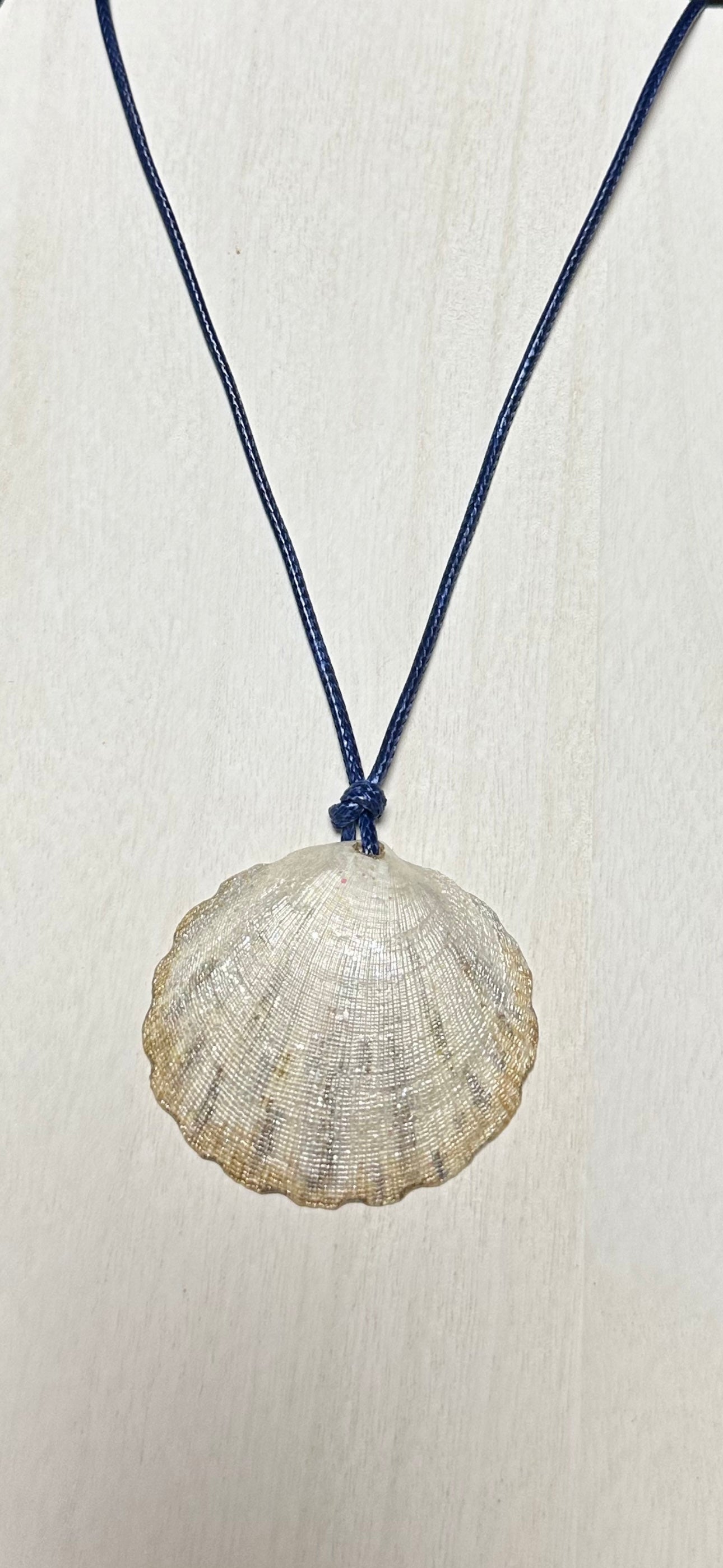 Hand made necklace - sea shell and leather